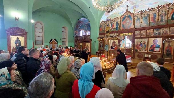 Копию Годеновского креста освятили в новосибирском соборе