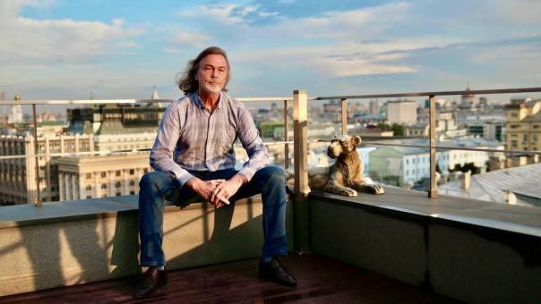 Художник Никас Сафронов пригласил в гости сбитого новосибирским депутатом 6-летнего мальчика