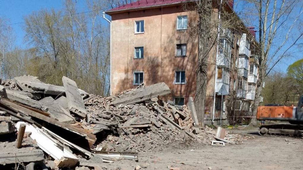 Обрушившийся дом на Молодогвардейской в Омске полностью снесли