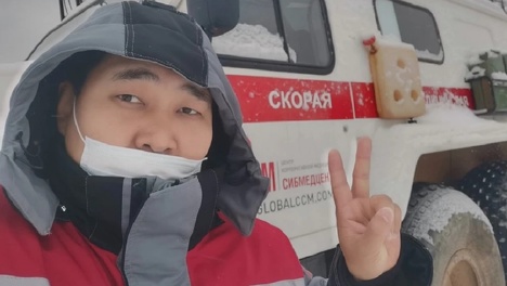 Пережила клиническую смерть в воздухе: врач спас пенсионерку из Новосибирска во время полёта в Москву