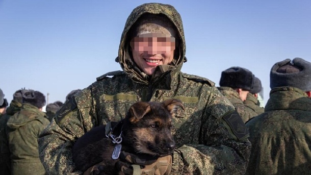 Мобилизованный из омской учебки взял с собой на СВО щенка Ноя