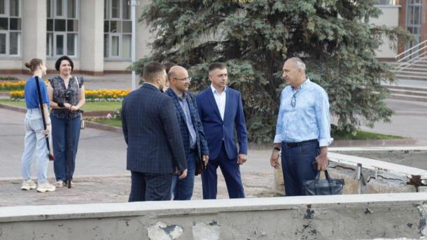 Депутаты Заксобрания Новосибирской области совместно с прокуратурой оценили темпы работ в «Бугаков-парке»