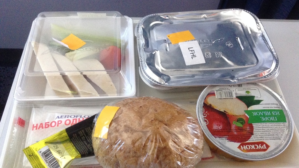 Пассажиров рейса «Омск – Иркутск» перестанут кормить во время полетов