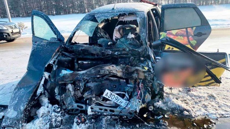 В тройной аварии на омской трассе загорелась «Лада»