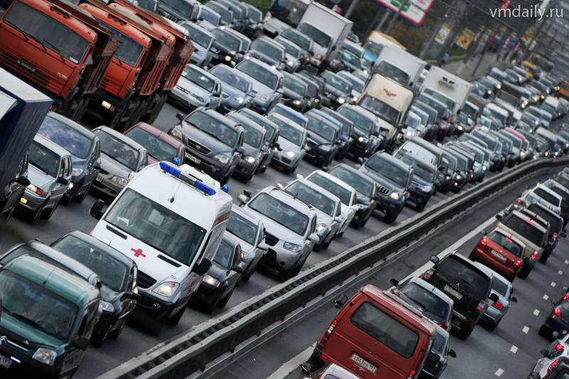 Омский минздрав поддержал идею о повышении штрафа для водителей, не уступившим дорогу скорой помощи