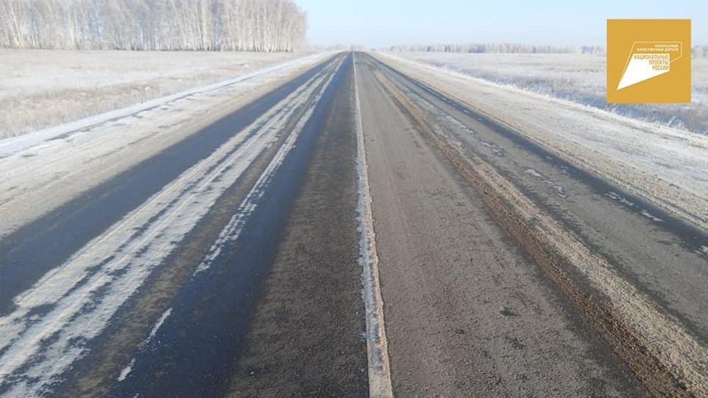 В Омской области отремонтировали два участка дороги, соединяющей Называевск, Тюкалинск и Большие Уки