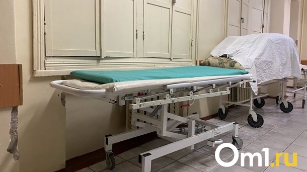 В Омске студента колледжа увезли в больницу из-за неадекватного поведения