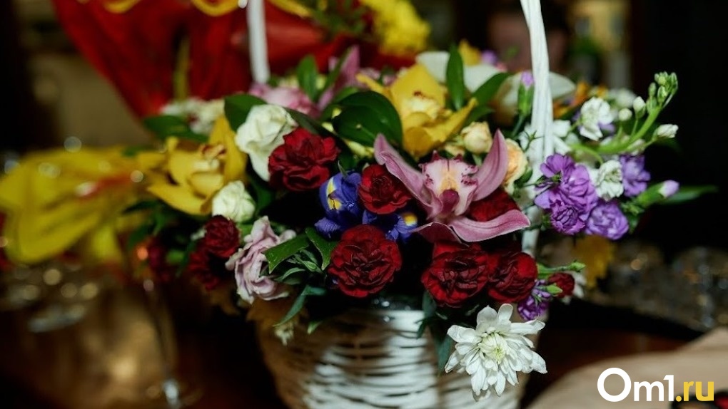 Мэрия Омска закупит цветы на 230 тысяч рублей
