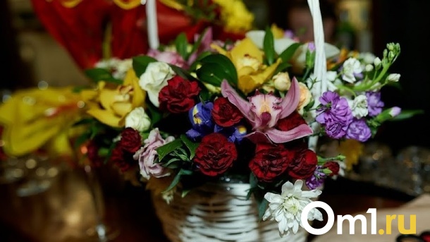 Мэрия Омска закупит цветы на 230 тысяч рублей