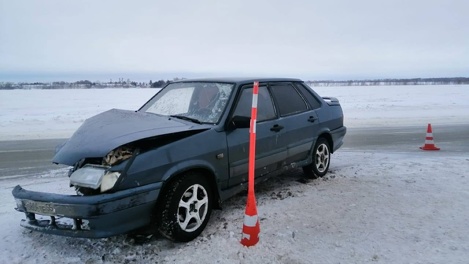 При столкновении иномарки с отечественным авто пострадала трёхлетняя омичка