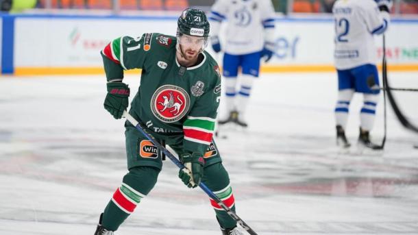 «Адмирал» покупает экс-нападающего «Авангарда» за 1 000 рублей