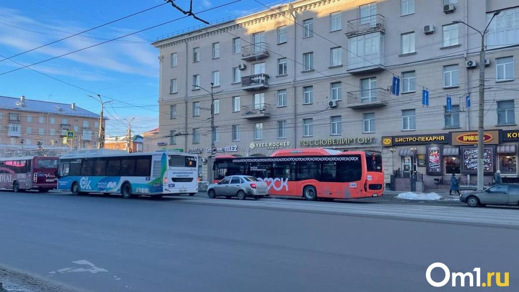 Автобус №14 пустят в объезд по улицам Дмитриева и Ватутина