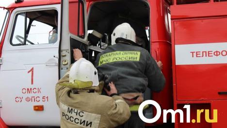 В Омской области в частном доме сгорели потолок и веранда