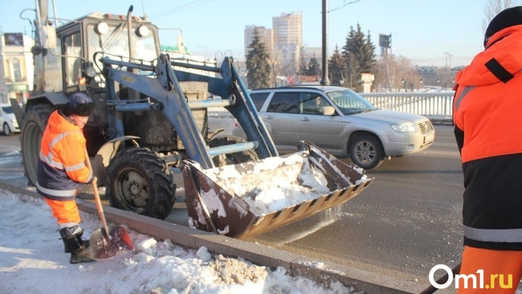 Технику для уборки дорог полностью подготовят к зиме до 15 октября