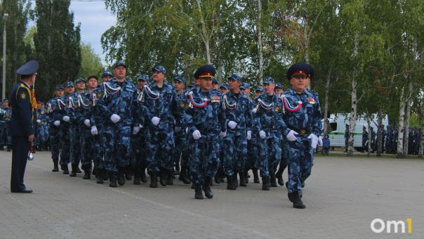 Строем и песней: в Омске прошёл юбилейный XXV смотр учреждений УФСИН