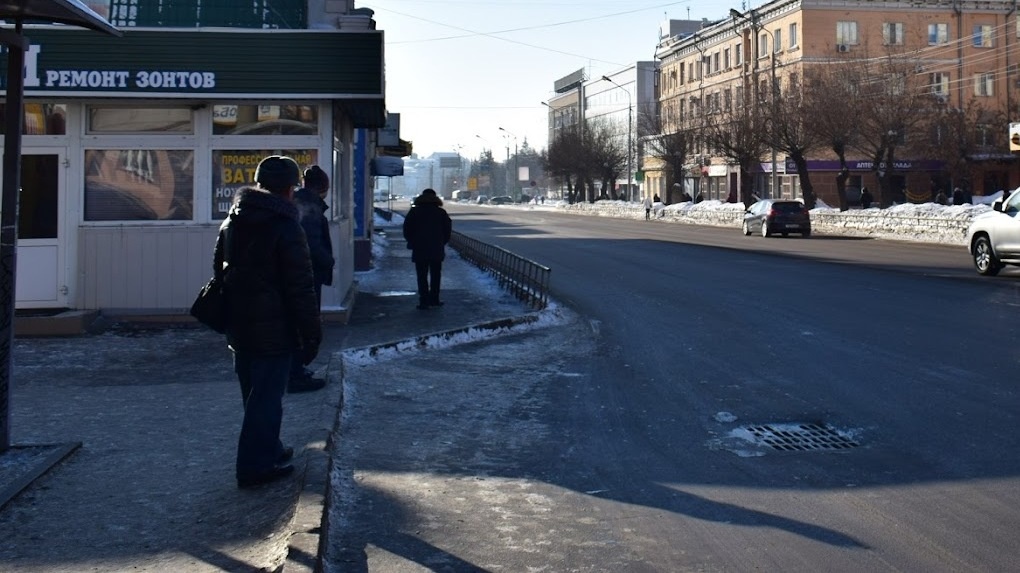 Омская мэрия потратит 100 миллионов на ремонт городских тротуаров и проездов