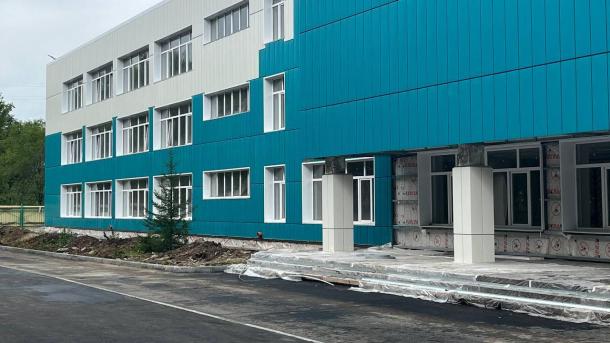 Будут дополнительные места: в Омске после капитального ремонта открывают ещё одну школу