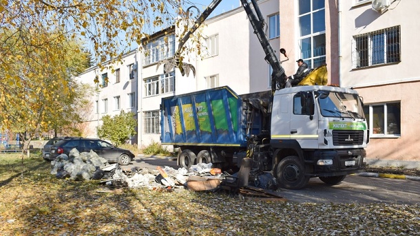 Почему за мусор приходится платить в двух квартирах?