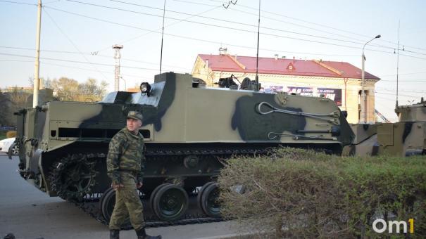 385 омичей отправят на службу в армию