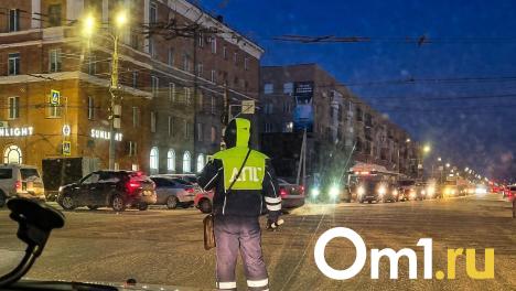 Омск сковали мороз и 10-балльные пробки