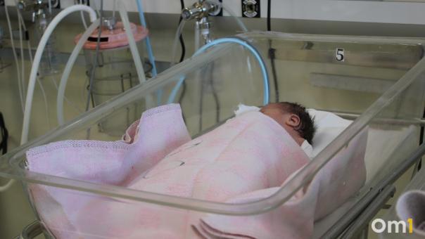 Травму головы получил младенец во время родов в Новосибирске