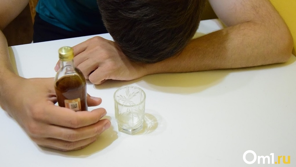 «Ведёт к фатальному исходу»: новосибирский врач рассказал об опасности алкоголя при коронавирусе
