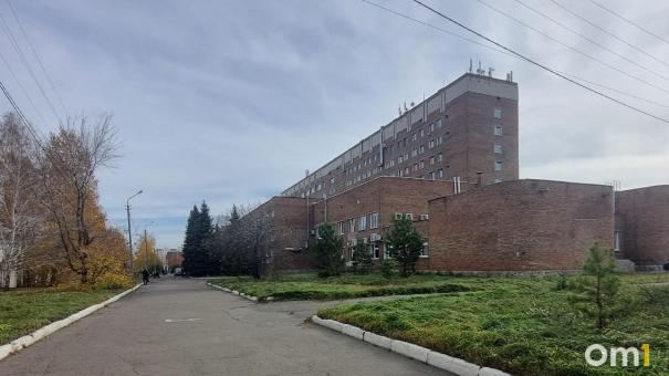 Губернатор попросил помощи в строительстве нового корпуса онкодиспансера в Омске