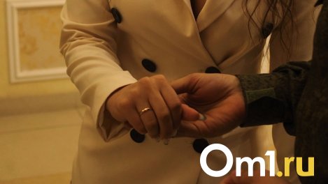 Омичка попала в зону СВО и вышла там замуж