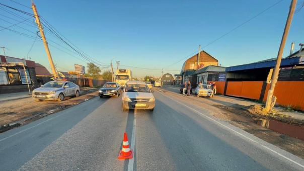 13-летний подросток попал под колёса автомобиля в Омске: что произошло?