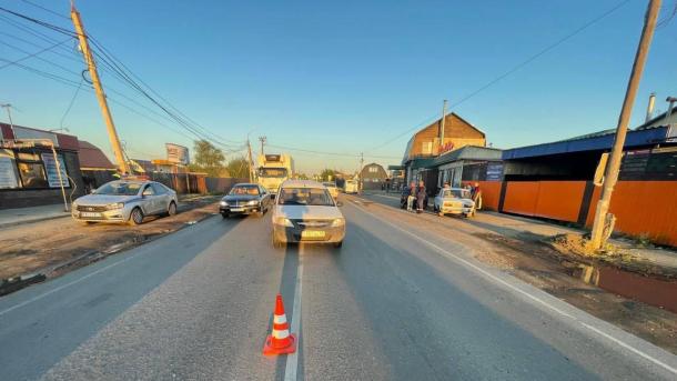 13-летний подросток попал под колёса автомобиля в Омске: что произошло?