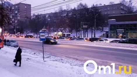 В Омске заработала новая остановка у Фрунзенского моста