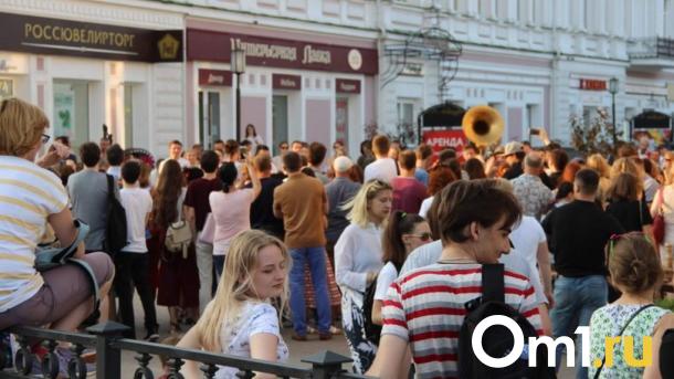 Кинотеатр под отрытым небом и кофе: озвучена программа Skuratov Fest в Омске