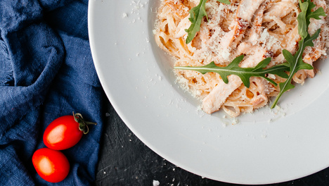 В компании города и близких людей: рассказываем, где в Омске вкусно поесть и не умереть со скуки