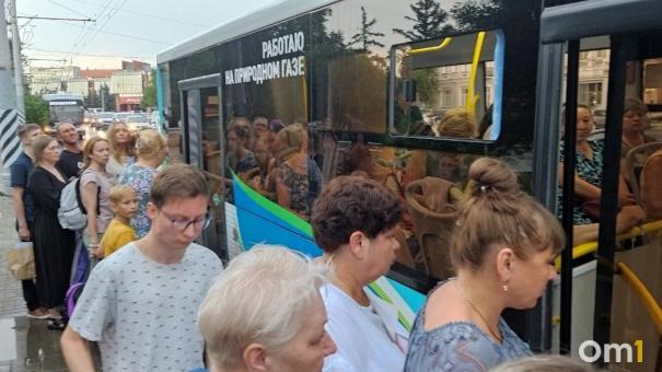 Жаркий лайфхак: ищем кондиционеры в омском транспорте
