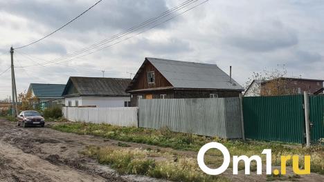 После пожара в частном доме обнаружили тела двух омичек