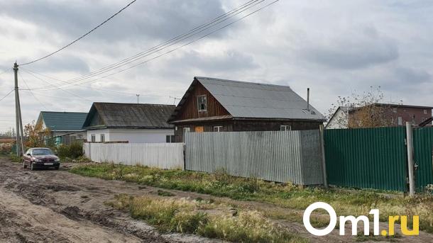 После пожара в частном доме обнаружили тела двух омичек