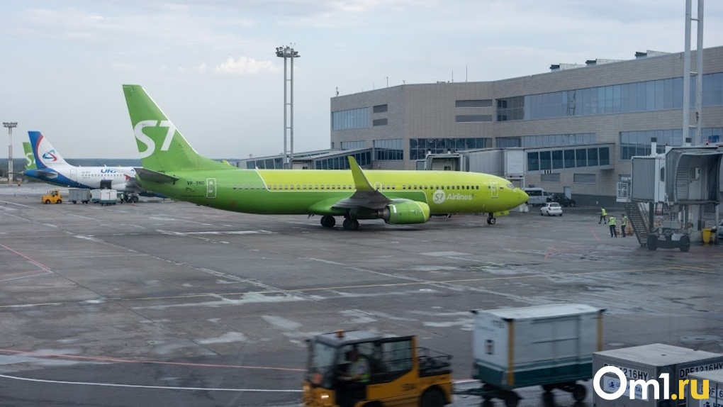 Самолёт из Челябинска в Новосибирск задержался на пять часов
