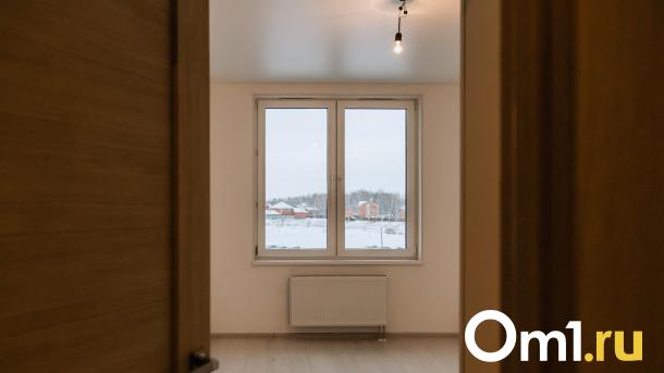 Омичка-сирота лишилась квартиры из-за бюрократии. СК начал проверку