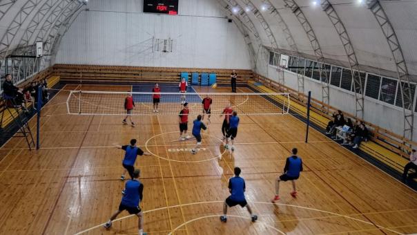 В Омске прошёл первый турнир по фиджитал-баскетболу
