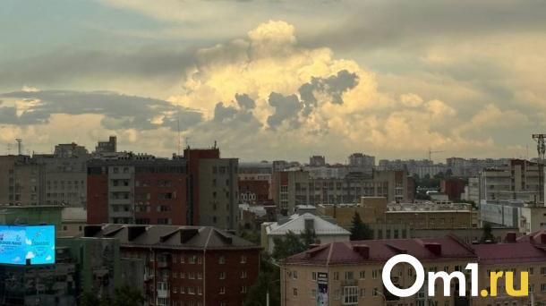 Первая степень опасности: в Омской области объявили режим «чёрного неба»