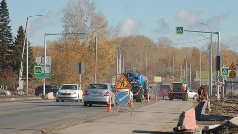 В 2022 году в Новосибирске закончат ремонт улицы Кедровой