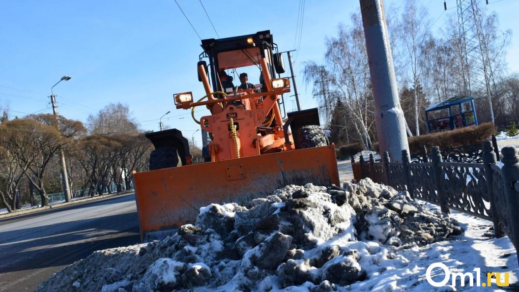 За выходные с улиц Омска вывезли более шести тысяч кубометров снега