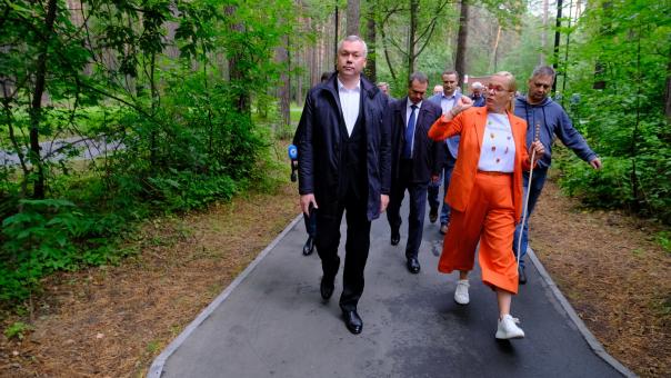 Забота о городских лесах и парках выходит на новый уровень: Губернатор поставил задачи по защите зелёного каркаса Новосибирска