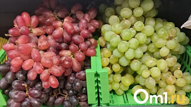 Недешёвое летнее настроение: во сколько вам обойдутся фрукты и ягоды в Омске