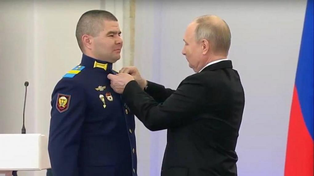 Путин наградил омича медалью «Золотая Звезда» за подвиг на СВО