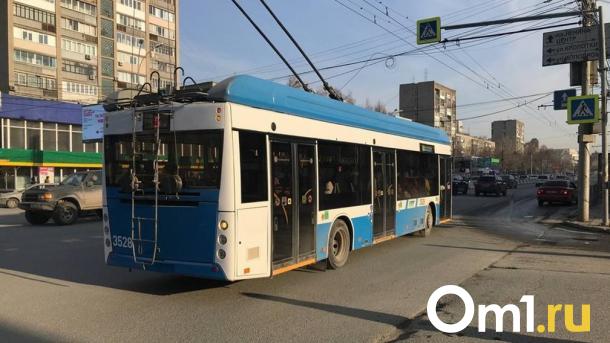 Следователи проверяют обстоятельства ДТП с участием автобуса и троллейбуса в Новосибирске