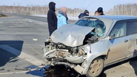 В ДТП на омской «трассе смерти» пострадала пара с ребёнком