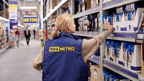 METRO продолжает работу в Омске