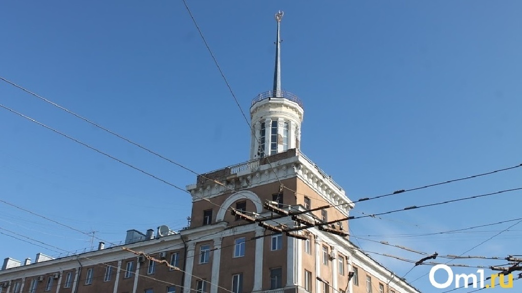 Башню омского Дома со шпилем сдают в аренду по цене «трёшки» в Москве