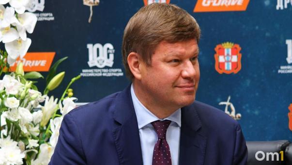 Дмитрий Губерниев высказался об омском тренере, пнувшей фигуристку на соревнованиях
